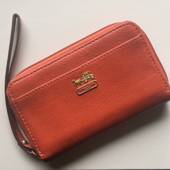 Coach small wristlet - Picture 2 of 6